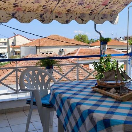 Sunflower Apartment Néa Péramos Zewnętrze zdjęcie