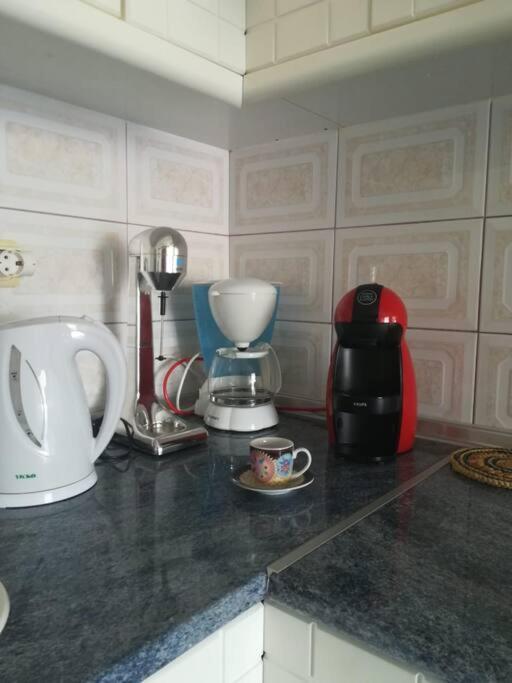 Sunflower Apartment Néa Péramos Zewnętrze zdjęcie