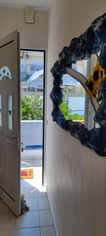 Sunflower Apartment Néa Péramos Zewnętrze zdjęcie